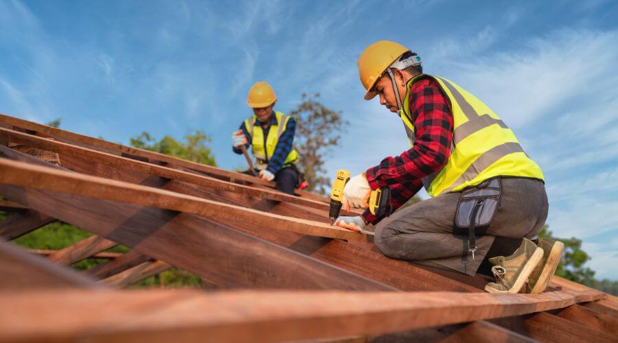 Professional residential roofers in Hiawatha, KS